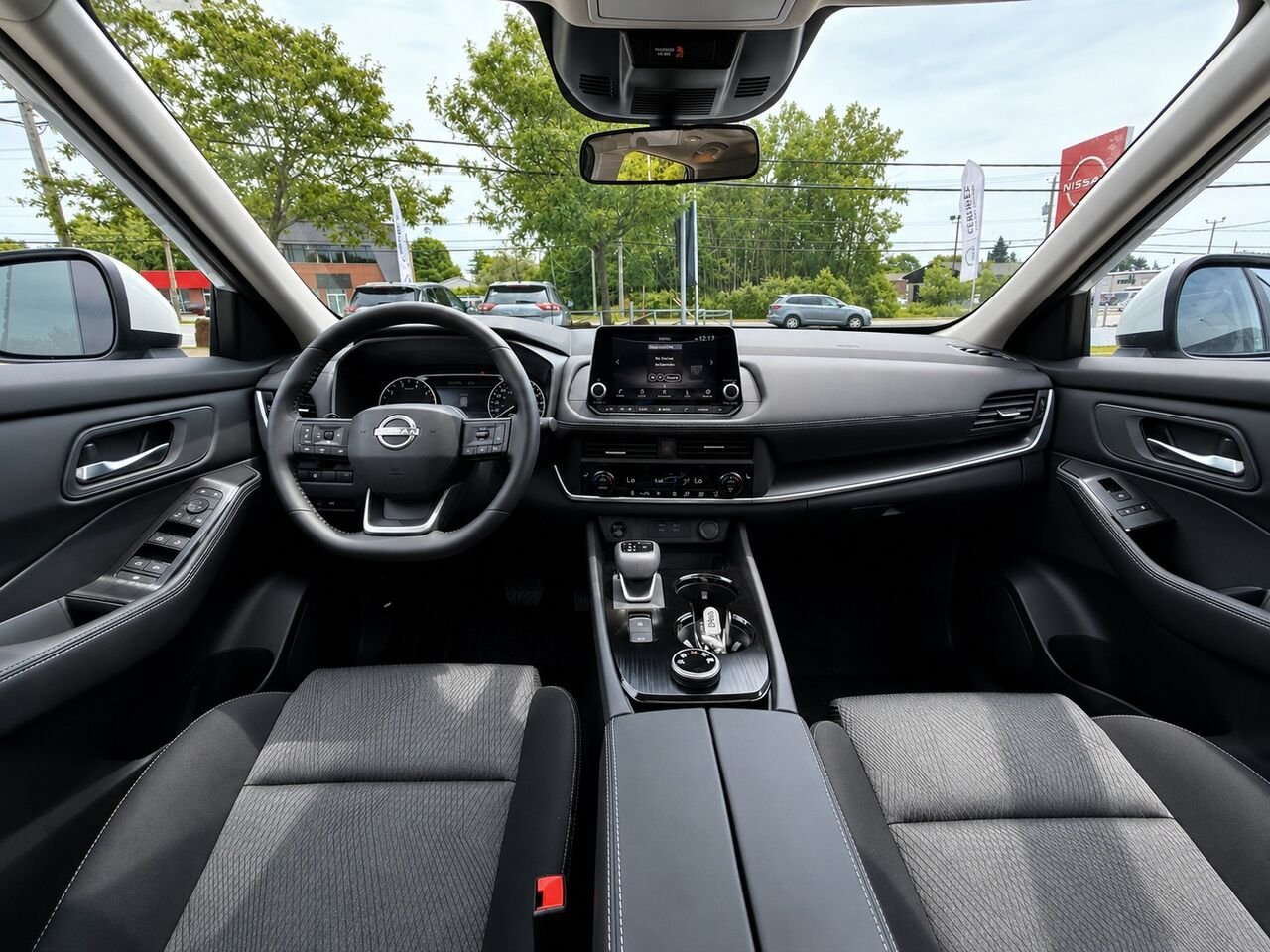 NISSAN Rogue ROGUE SV TOIT OUVRANT 2026 Blanc Everest nacré triple couche Châteauguay - photo #11