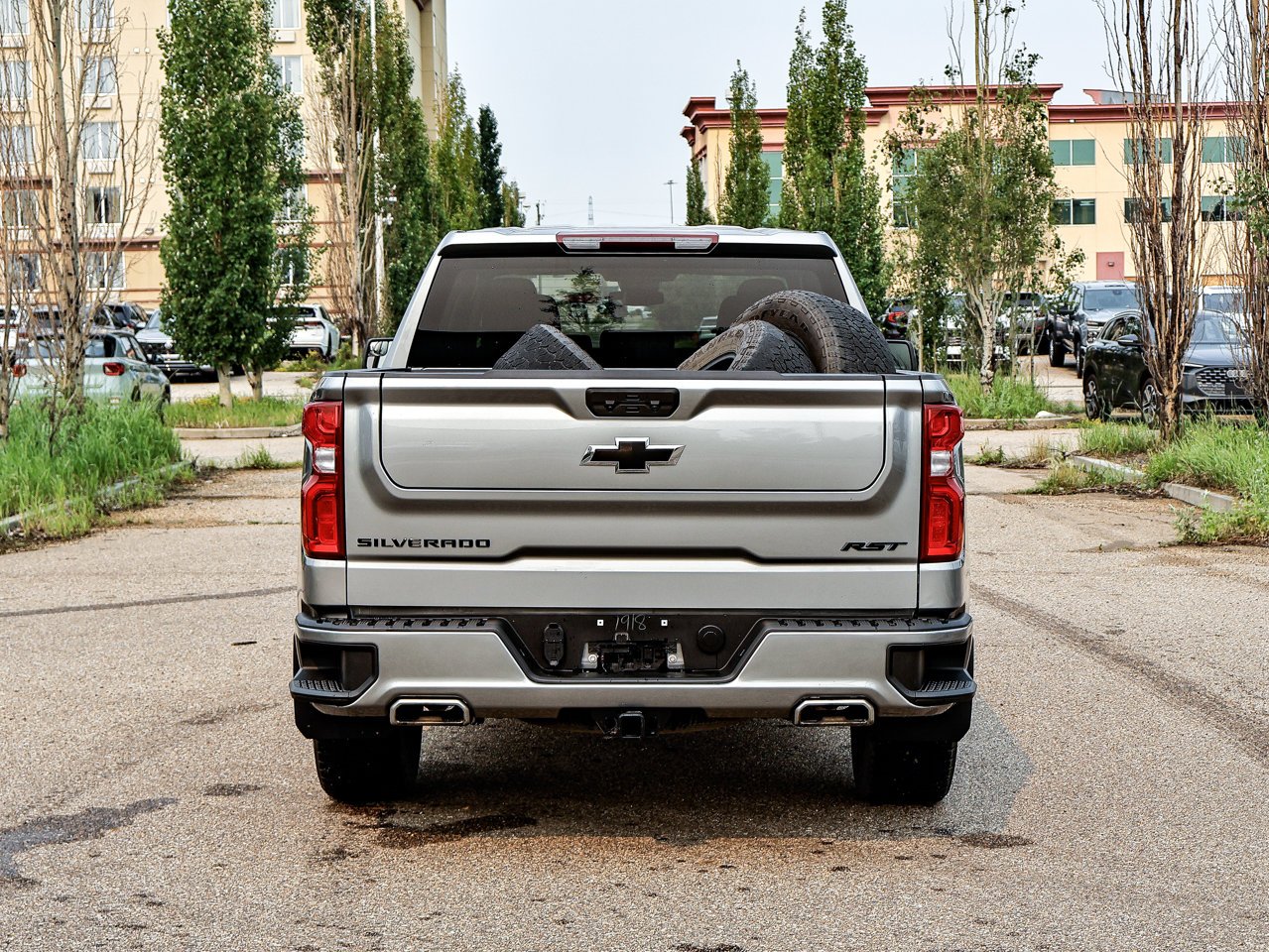 2024 Chevrolet Silverado 1500 4WD Crew Cab 147 RST Grey Sherwood Park - photo #11