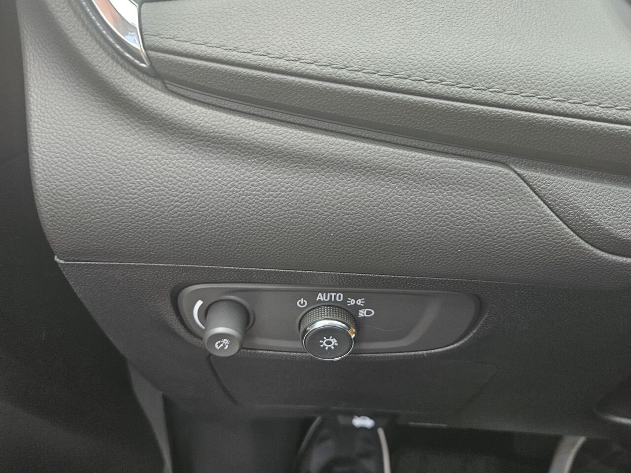 2026 Buick Encore GX Avenir 4 portes TI White Frost Tricoat Thetford Mines - photo #12