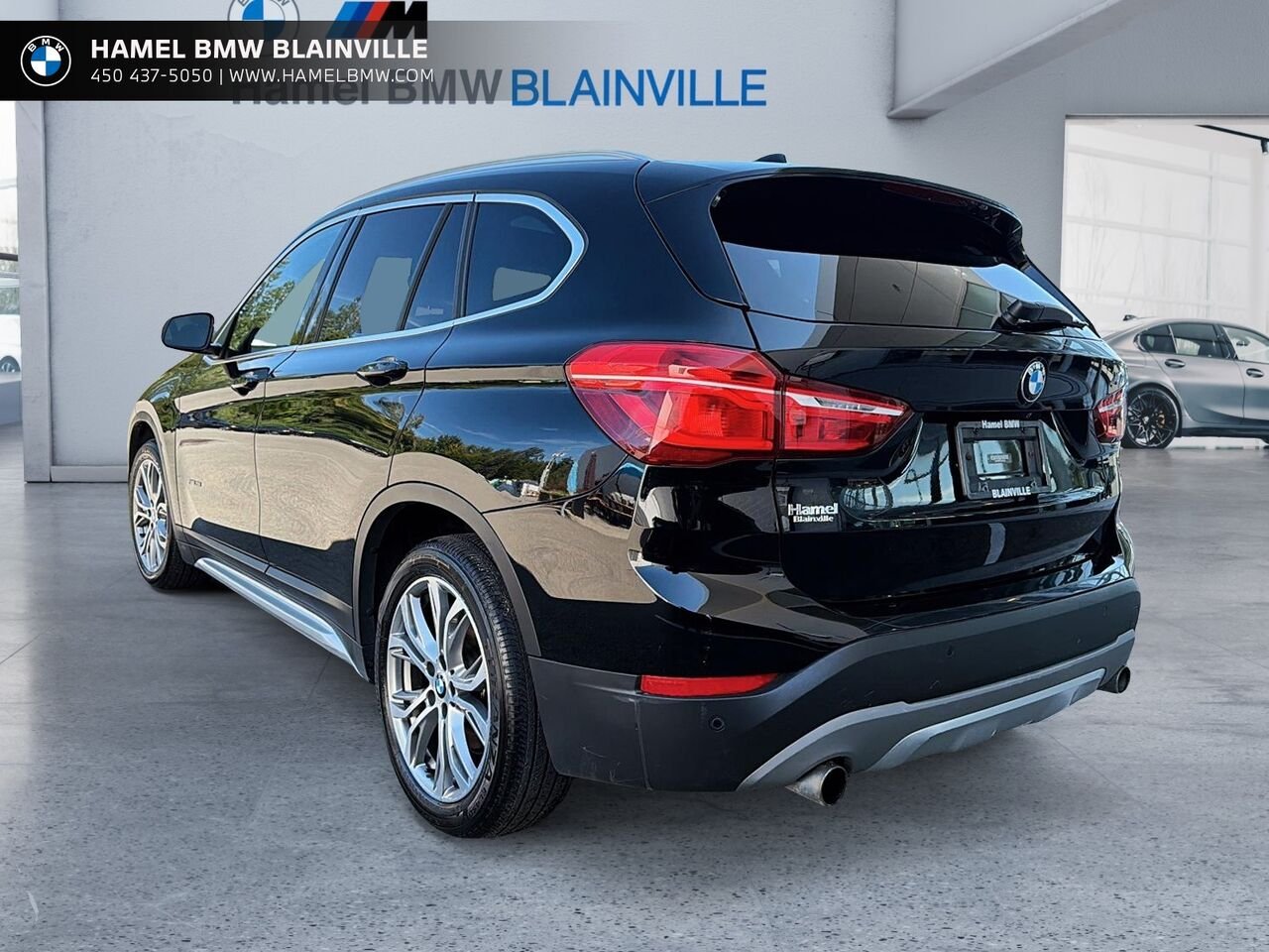 BMW X1 xDrive28i 4 portes TI 2017 Noir Blainville - photo #3