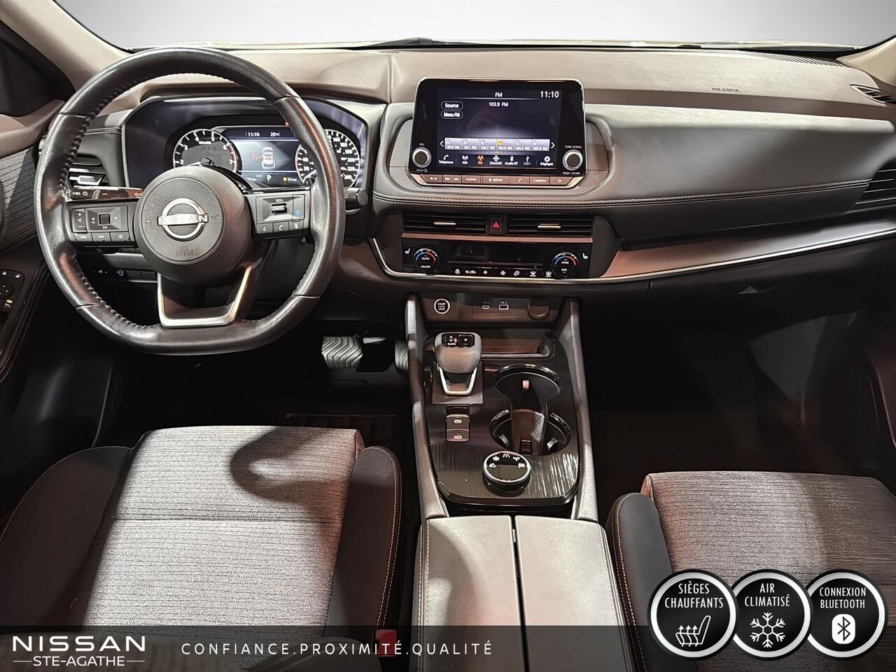 Nissan Rogue SV TI avec ensemble toit ouvrant 2023 Blanc Saint-Jérôme - photo #9