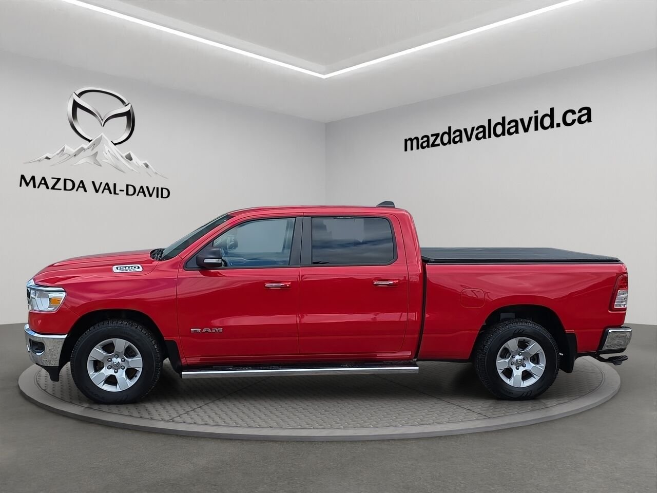 Ram 1500 Big Horn cabine d'équipe 4x4 caisse de 6 pi 4 po 2019 Rouge Val-David - photo #1