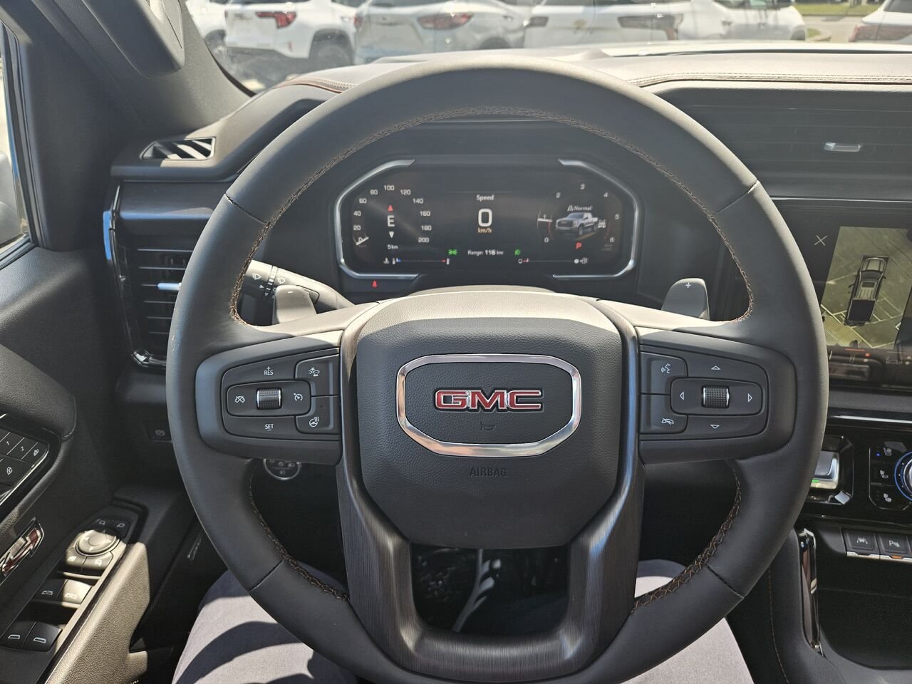 2026 GMC Sierra 1500 AT4 cabine multiplace 4RM 157 po Summit White Thetford Mines - photo #8
