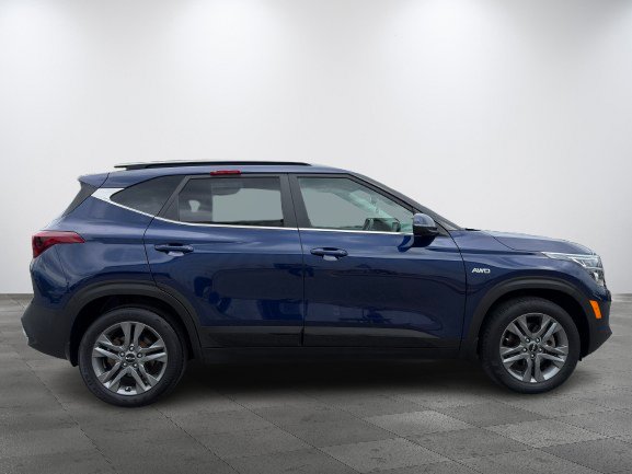 Kia Seltos 2023 Bleu Thetford Mines - photo #2