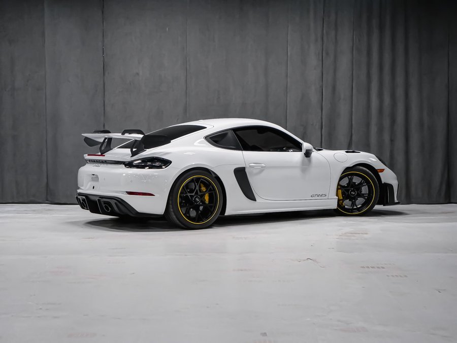 Porsche 718 Cayman GT4 RS 2025 Blanc