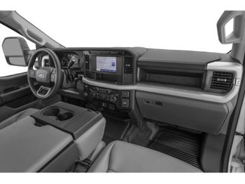 Ford Super Duty F-350 à roues arrière simples XL