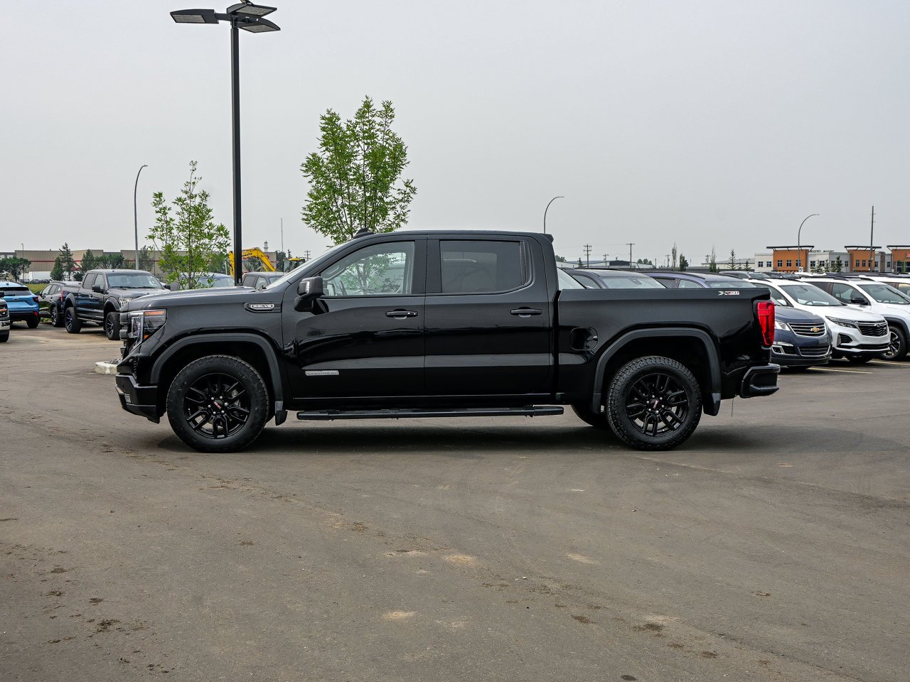 2024 GMC Sierra 1500 4WD Crew Cab 147 Elevation Black Sherwood Park - photo #9