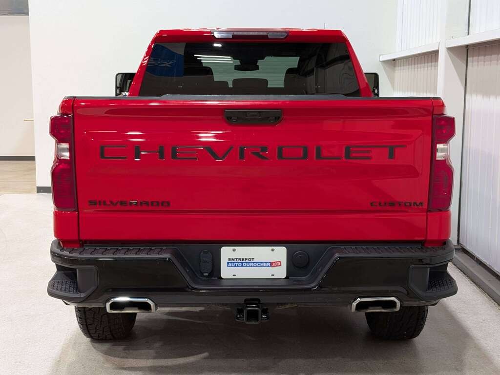 2023 Chevrolet Silverado 1500 4WD Crew Cab 157" Custom Trail Boss Red Val-David - photo #6