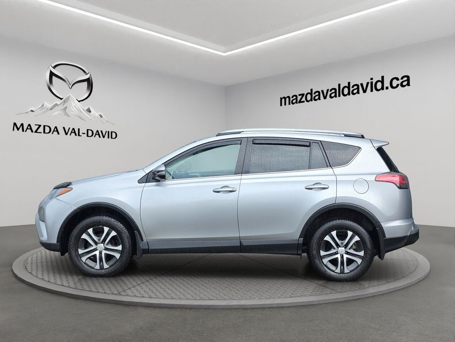 2017 Toyota RAV4 Traction intégrale 4 portes LE, caméra de recul, sièges chauffant, commande audio au volant Grey
