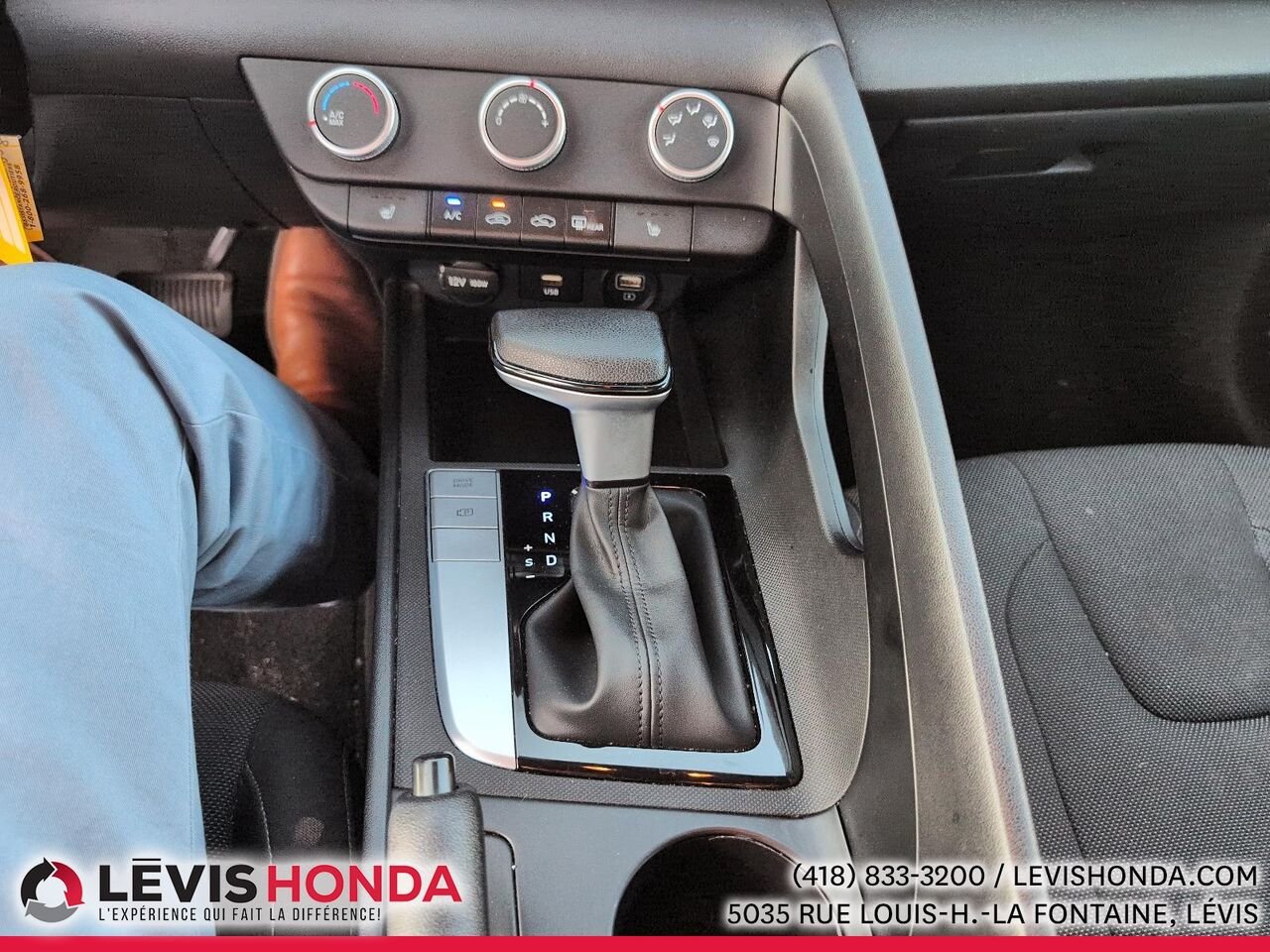 2022 Hyundai Elantra Essential Essential IVT Grey Lévis - photo #27