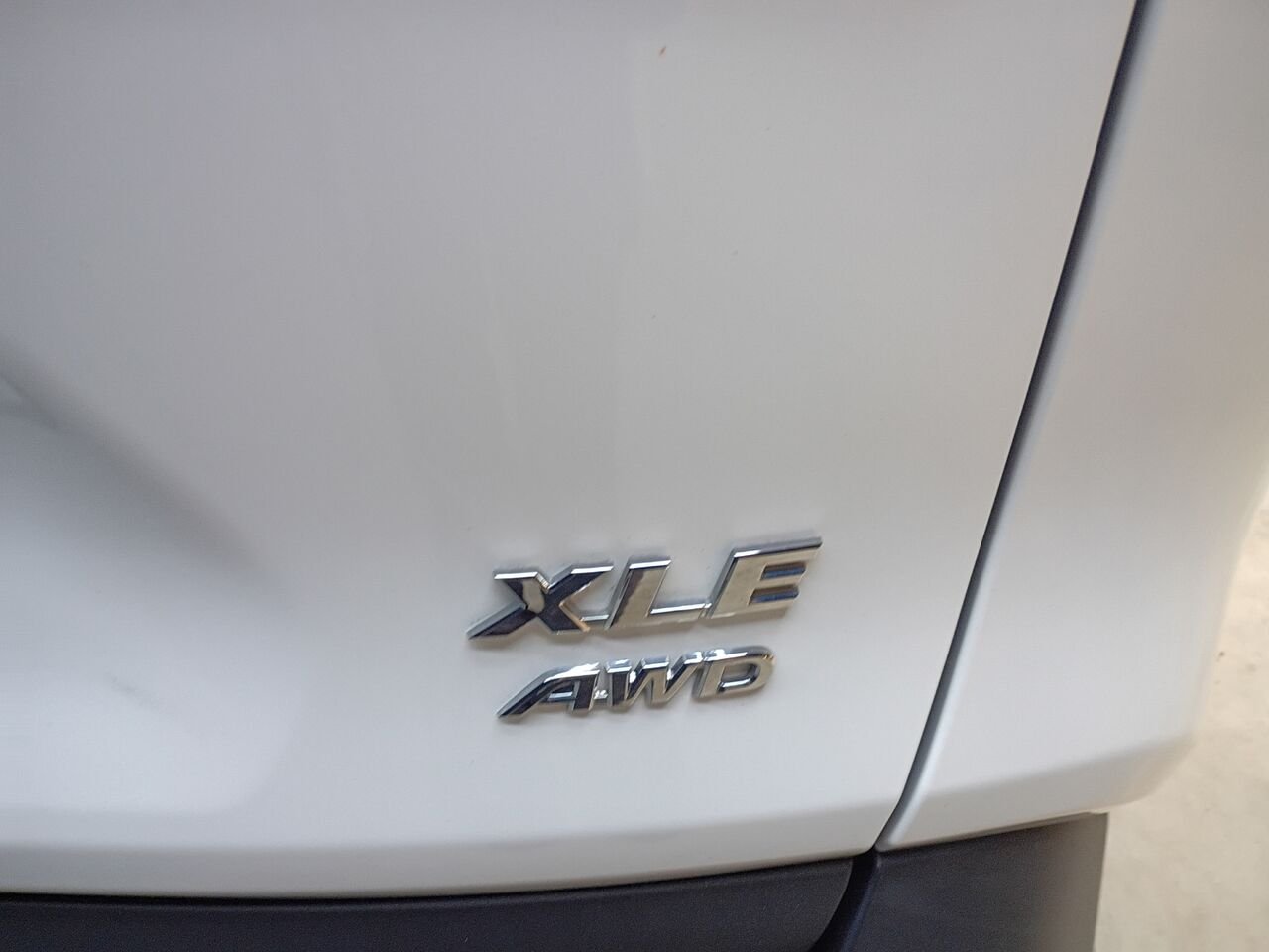 2021 Toyota RAV4 White Blainville - photo #9