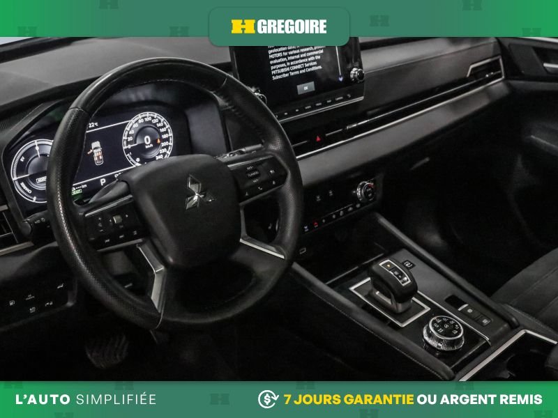 Mitsubishi Outlander PHEV 2024 Saint-Eustache - photo #13
