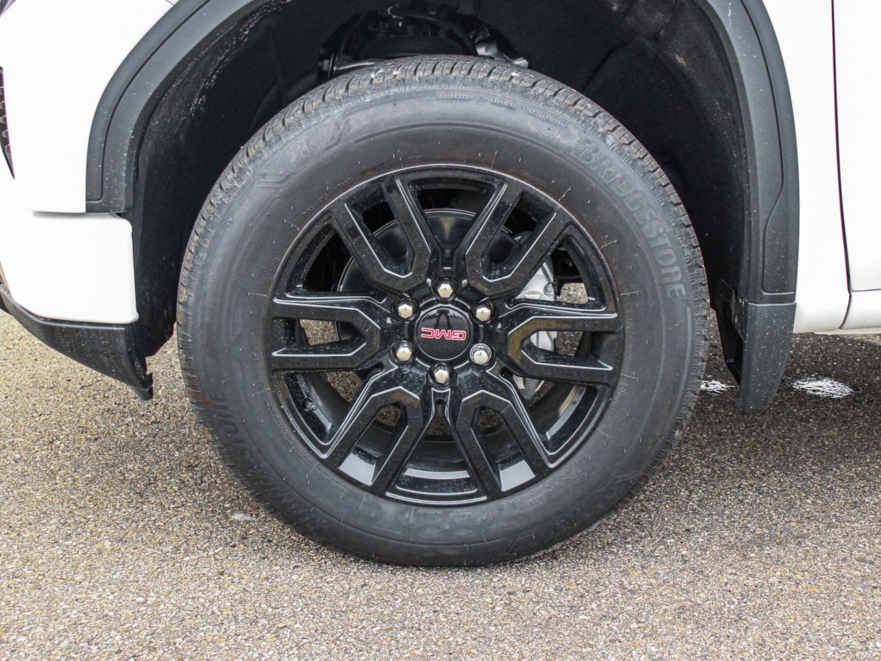 2025 GMC Sierra 1500 4WD Crew Cab 147 Elevation White Sherwood Park - photo #11