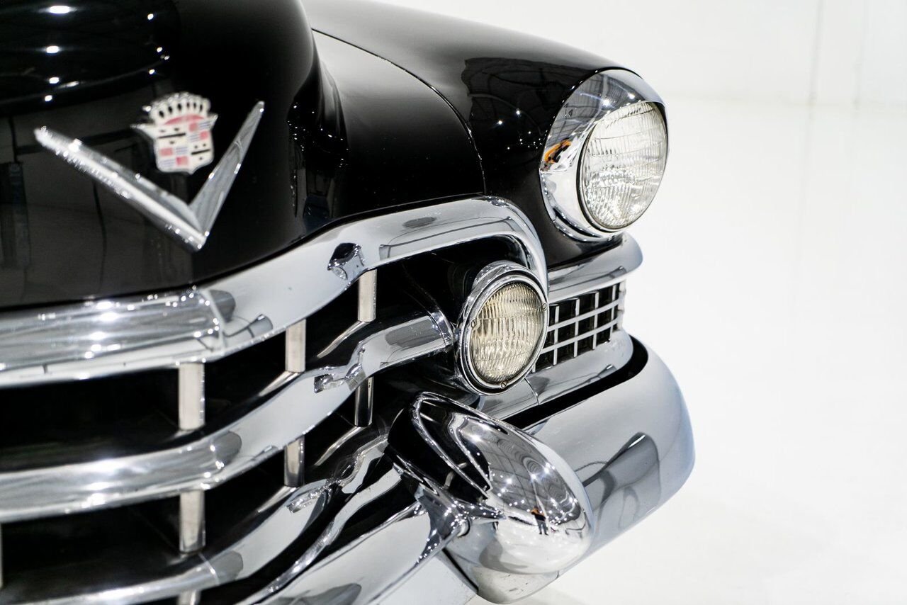 Cadillac Fleetwood Unrestored factory black paint **PRICE IN USD** 1951 Noir Montréal - photo #4