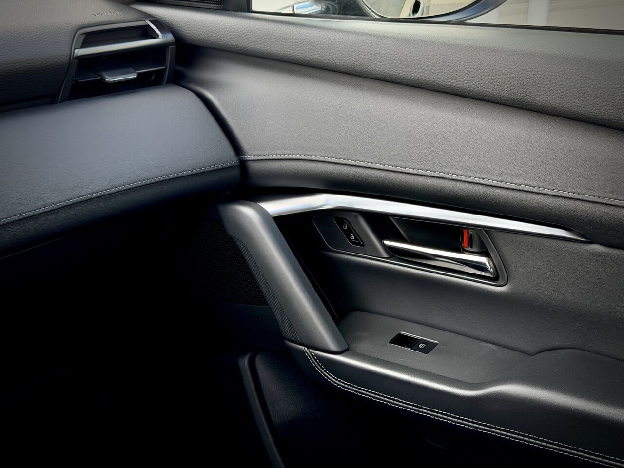 MAZDA CX-5 2026 Noir de jais mica Notre-Dame-des-Prairies - photo #23