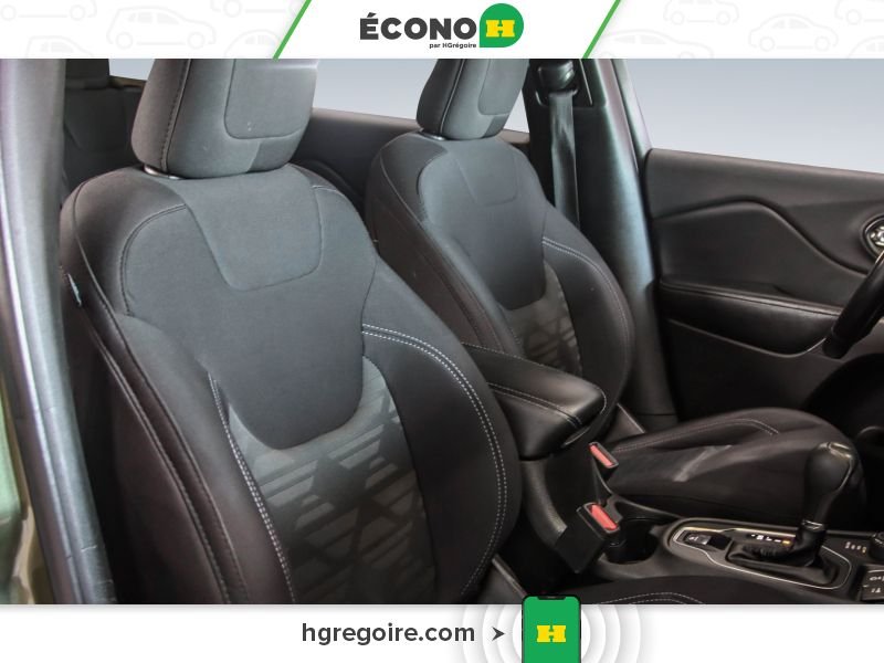 2019 Jeep Cherokee Green Blainville - photo #25