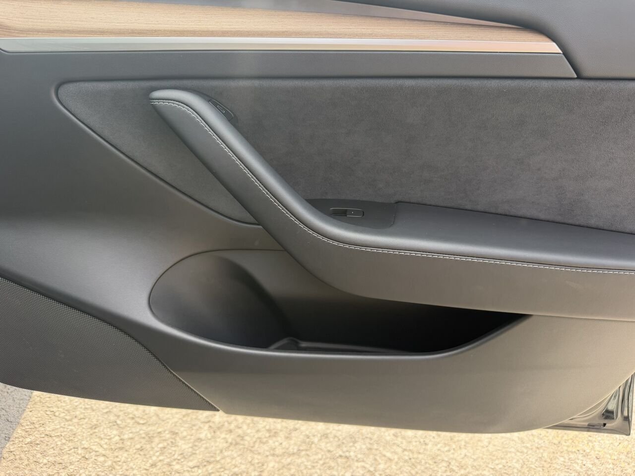 2021 Tesla Model 3 STANDARD RANGE PLUS Black Laval - photo #17
