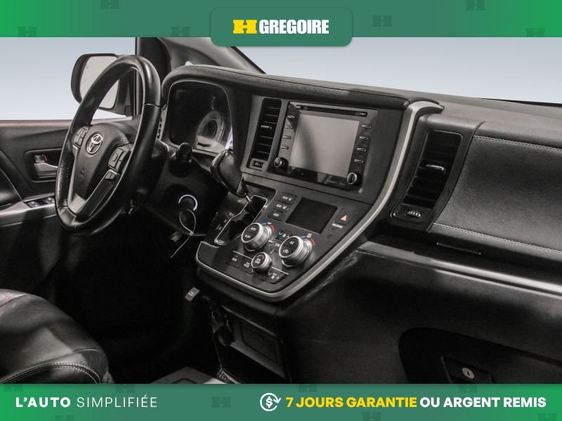 2020 Toyota Sienna White Blainville - photo #30