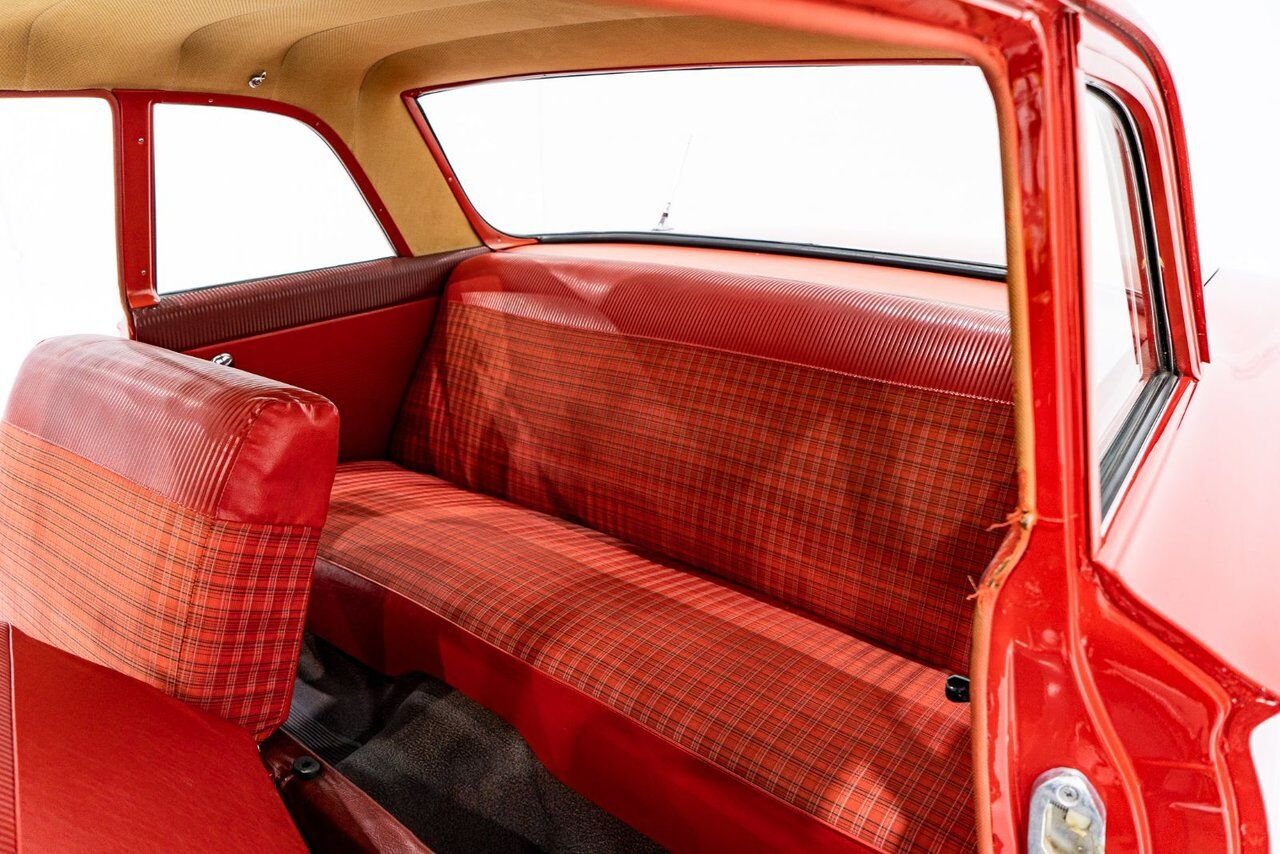 Chevrolet Biscayne Unrestored nearly all original parts 1962 Rouge Montréal - photo #7