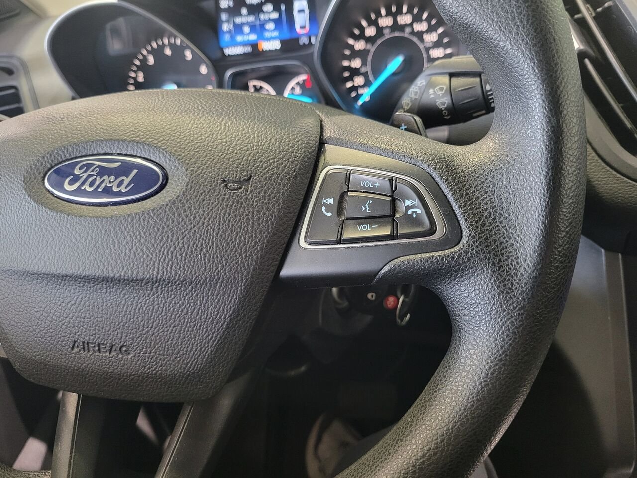 2017 Ford Escape White  - photo #17