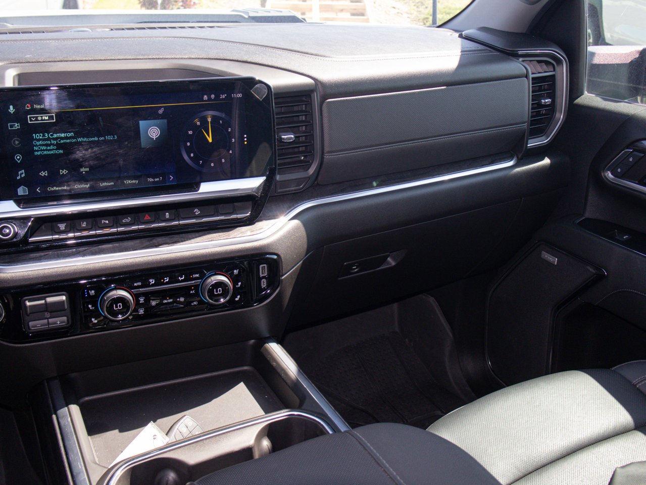 2024 Chevrolet Silverado 3500HD 4WD Crew Cab 159 LTZ White Sherwood Park - photo #33