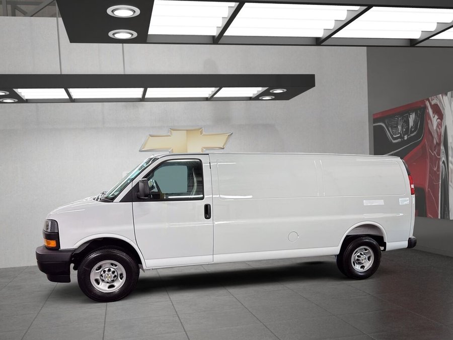 2026 Chevrolet Express Cargo Van 2026 SUMMIT WHITE