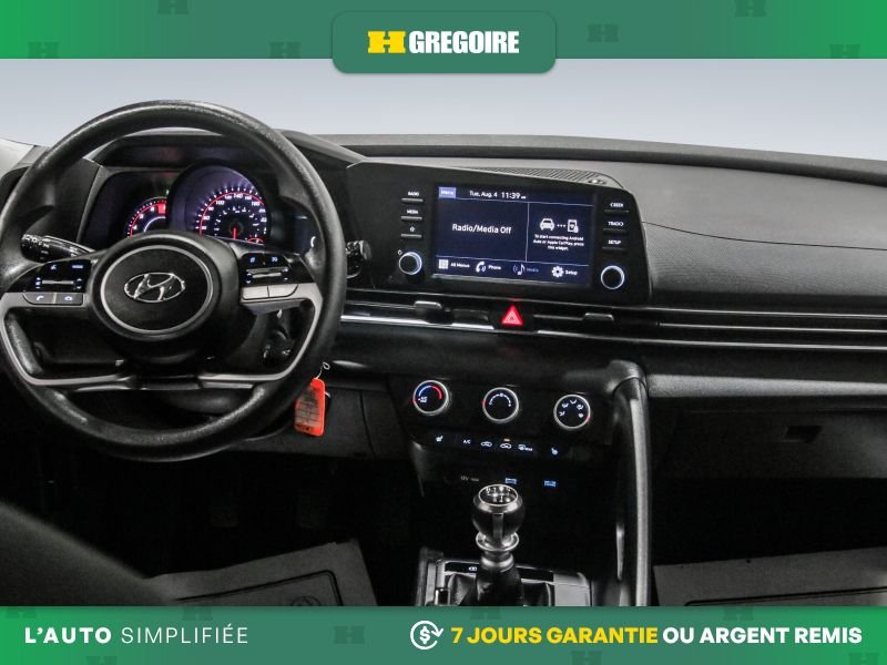Hyundai Elantra 2022 Blanc Saint-Eustache - photo #17