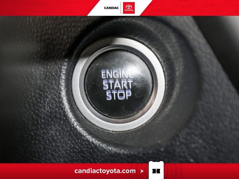 2022 Toyota Corolla Red Saint-Eustache - photo #23