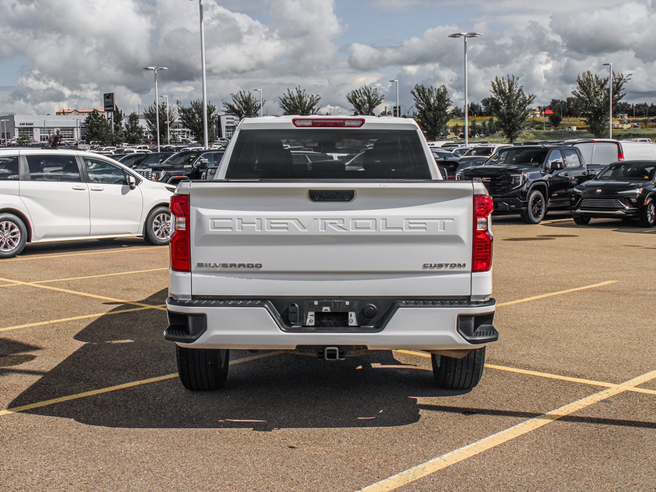 2025 Chevrolet Silverado 1500 4WD Crew Cab 157 Custom White Sherwood Park - photo #6