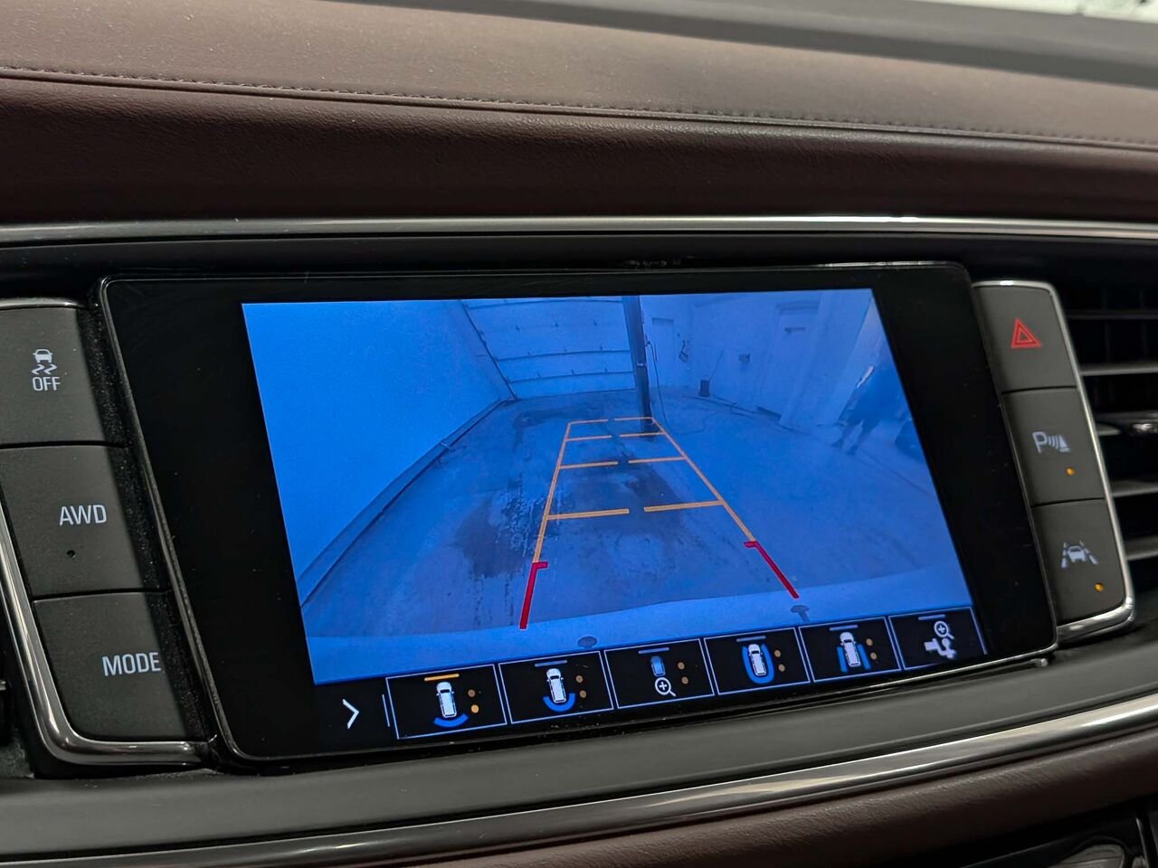 BUICK ENCLAVE AVENIR AWD 7 Places Toit Ouvrant 5000lbs Capacité Remorquage 2020 Blanc Sherbrooke - photo #26