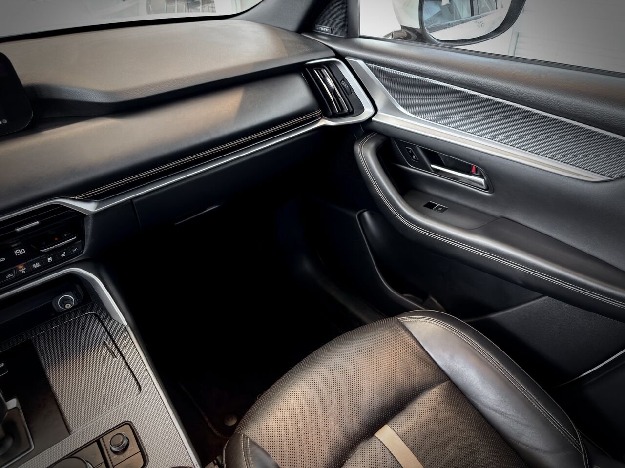 2024 Mazda CX-90 hybride léger White Notre-Dame-des-Prairies - photo #25