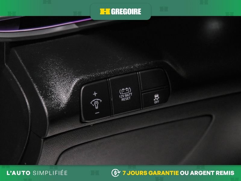 Hyundai Elantra 821992 | Luxury AUTO AC CUIR TOIT NAV MAGS CAM RECUL BLEUTO 2025 Argent Laval - photo #16