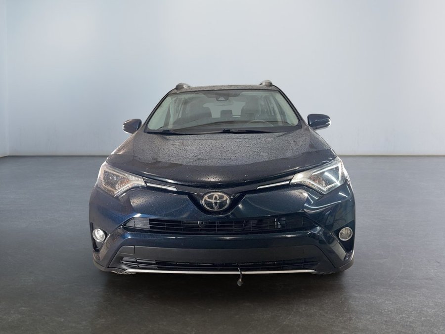 Toyota RAV4 AWD XLE 2018 Noir