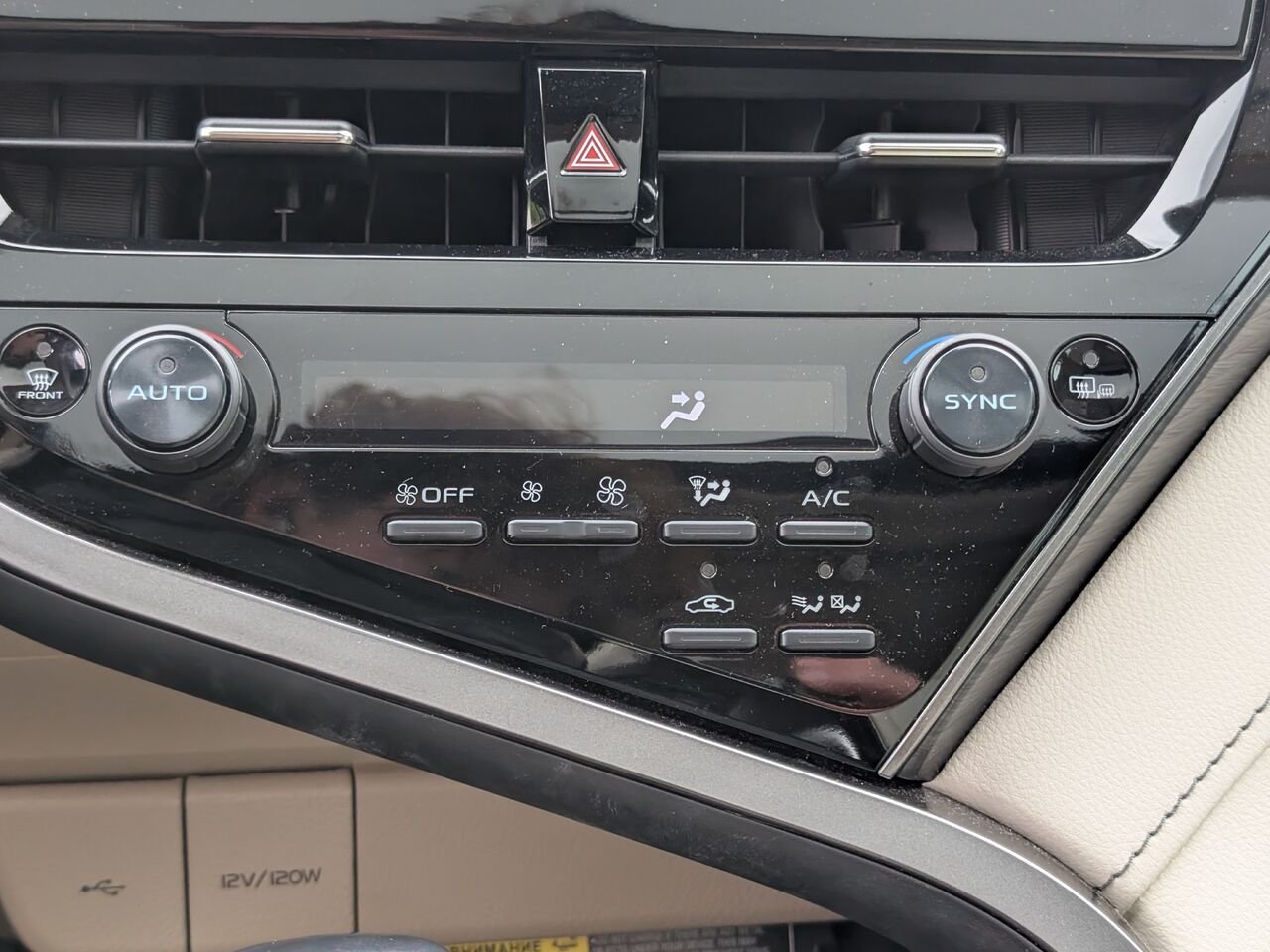 2021 Toyota Camry Hybrid 4T1B21HK2MU015303 White Sherbrooke - photo #12