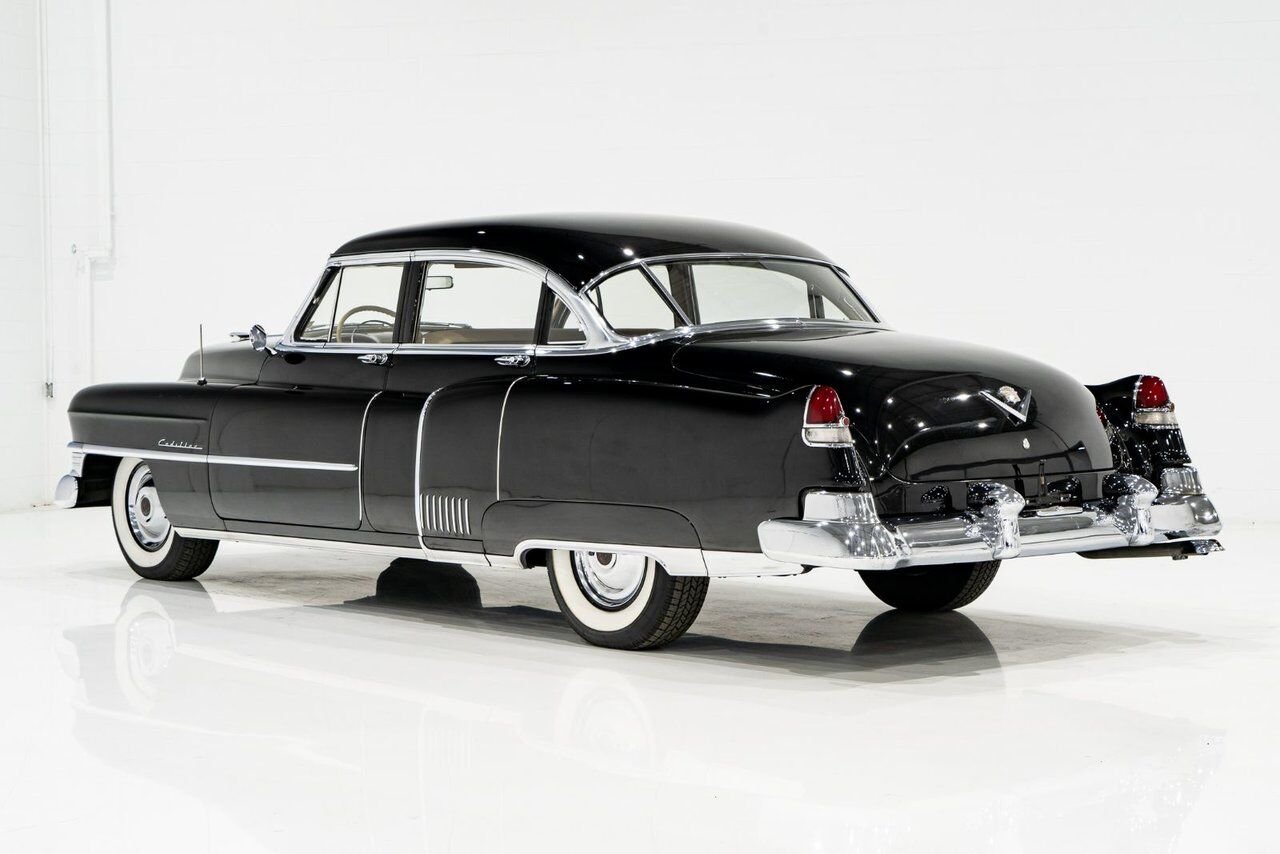 Cadillac Fleetwood Unrestored factory black paint **PRICE IN USD** 1951 Noir Montréal - photo #22