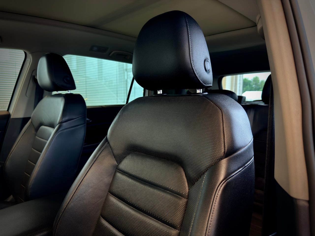 2018 Volkswagen Atlas White Notre-Dame-des-Prairies - photo #20