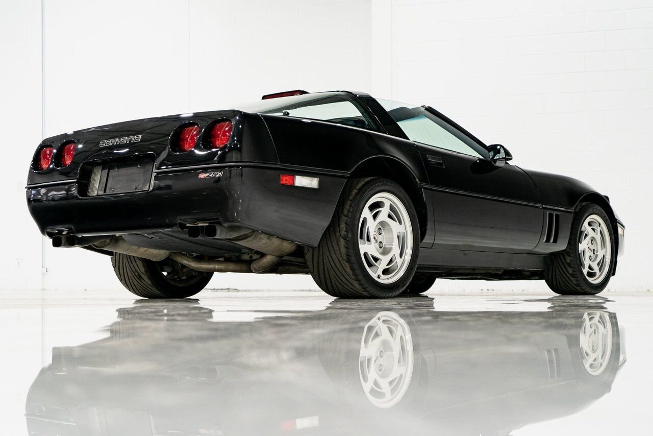 Chevrolet Corvette ZR1 | PRIX EN USD 1990 Noir Montréal - photo #24