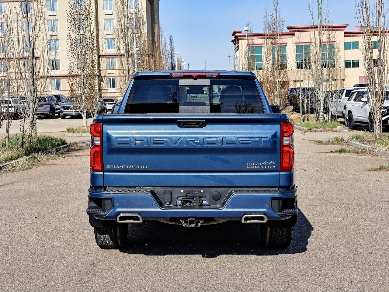 2024 Chevrolet Silverado 1500 4WD Crew Cab 147 High Country Blue Sherwood Park - photo #11