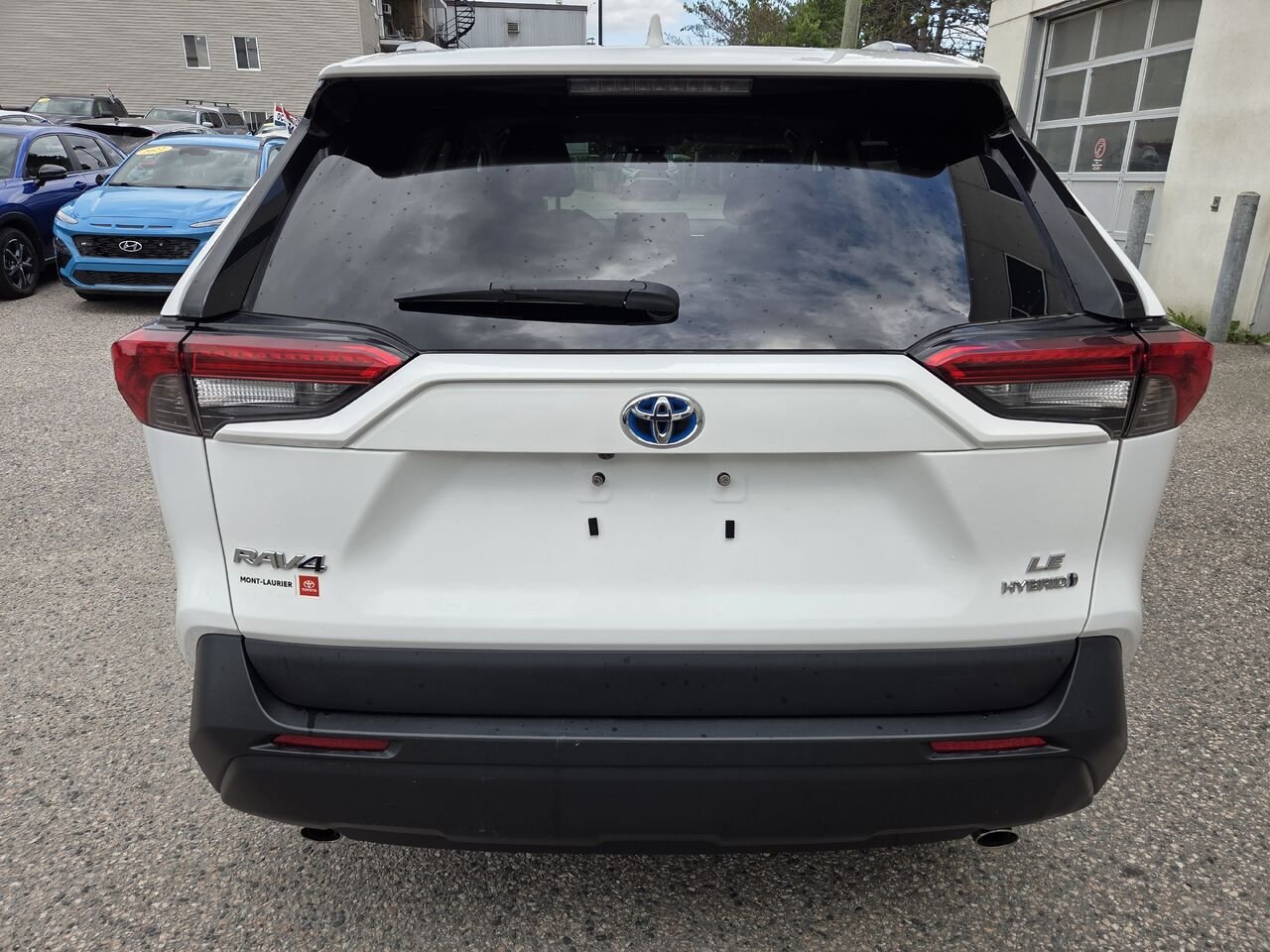 2022 Toyota RAV4 White Mont-Laurier - photo #6