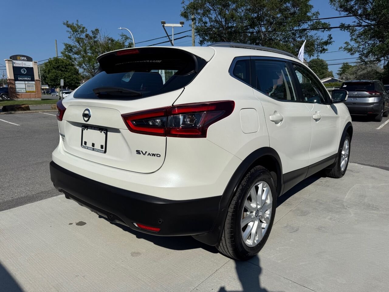 2023 Nissan Qashqai SV AWD White Châteauguay - photo #4