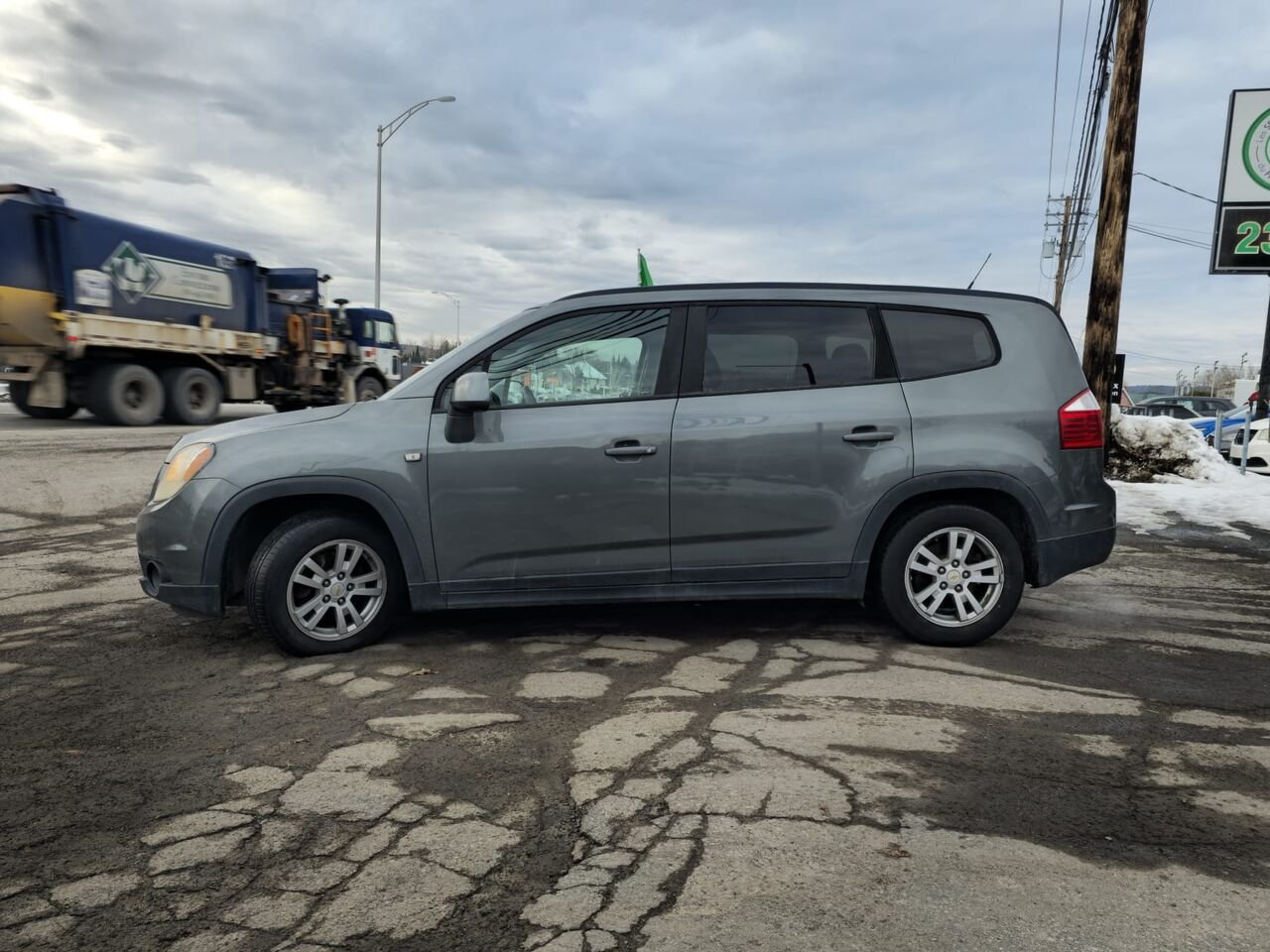 2012 Chevrolet Orlando Grey  - photo #1