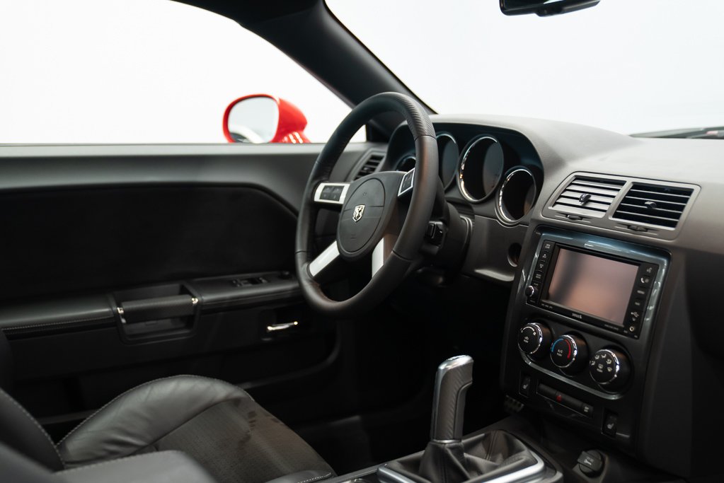 2010 Dodge Challenger Coupé 2 portes SRT8 MANUAL *PRICE IN USD* Red Kirkland - photo #38