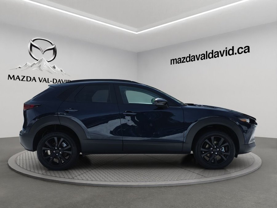 Mazda CX-30 GS AWD 2.5 S Kuro AWD, Toit ouvrant, Sièges en similicuir, Barre de toit peintes. 2026 Bleu cristal foncé mica