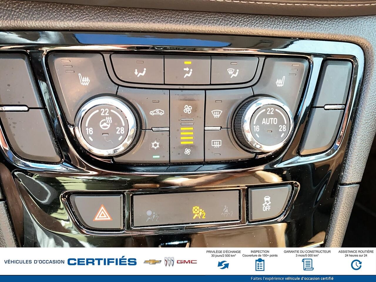 BUICK ENCORE ESS Essence 4 portes TA 2017 Blanc Montmagny - photo #13