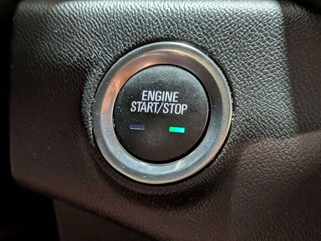 GMC Terrain 2023 Blanc Val-David - photo #18