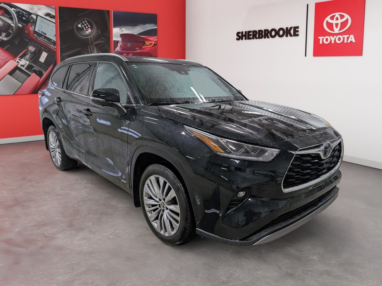 2025 Toyota Highlander Hybrid 5TDEBRCH9SS646479 Midnight Black Metallic Sherbrooke - photo #2