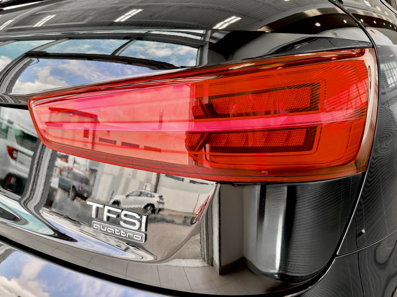 Audi Q3 2016 Noir Notre-Dame-des-Prairies - photo #12