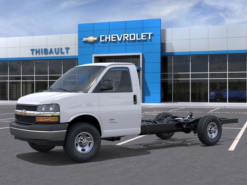 2026 CHEVROLET Express Commercial Cutaway 2026 SUMMIT WHITE
