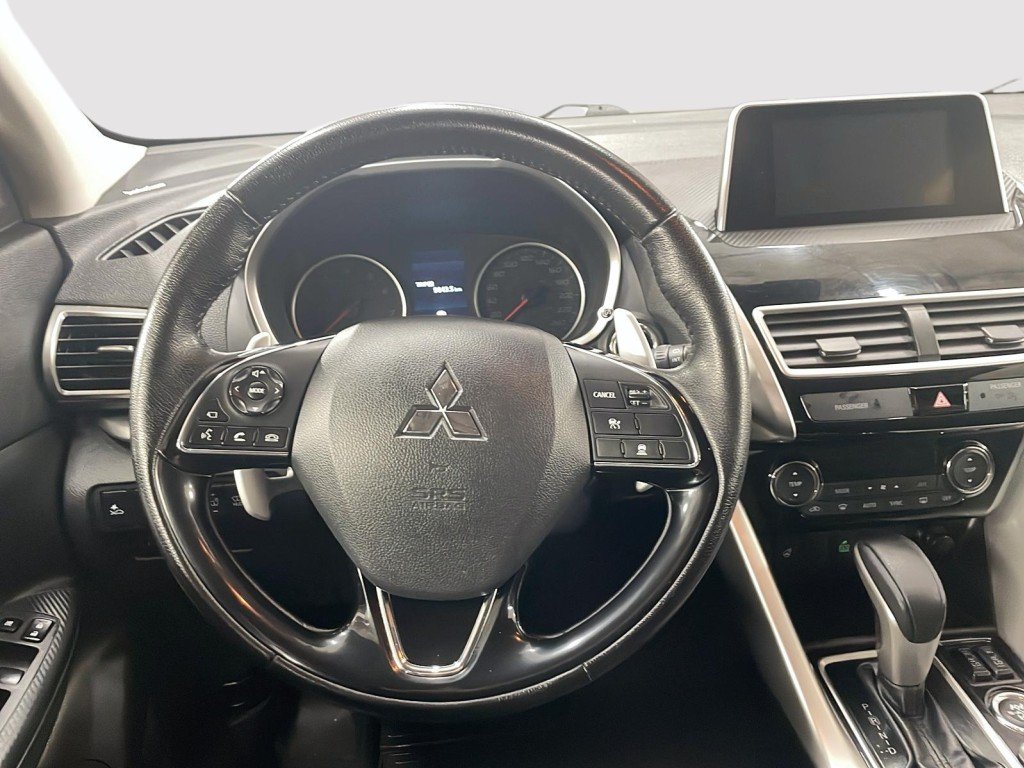 Mitsubishi Eclipse 2018 Argent Amos - photo #13