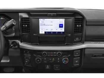 Ford Super Duty F-350 à roues arrière jumelées XLT